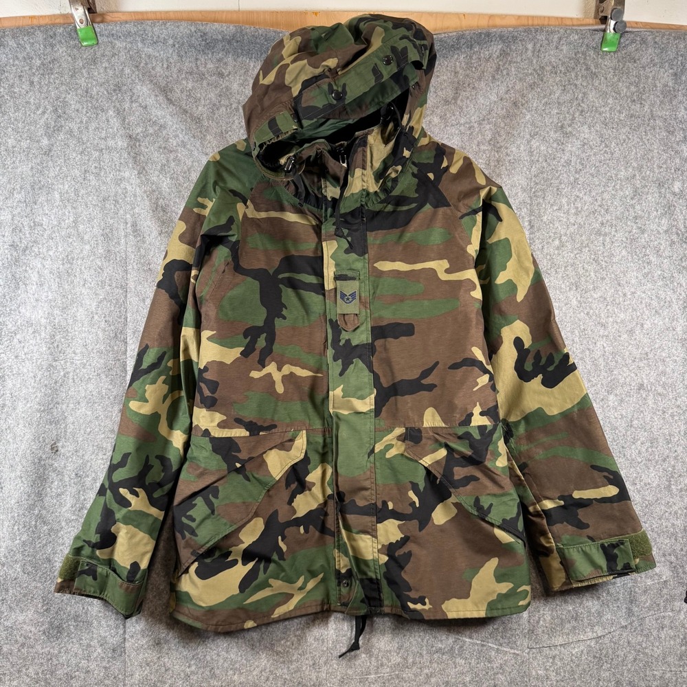 US Air Force Military Mens Medium Reg Parka Extended Cold Weather Woodland
